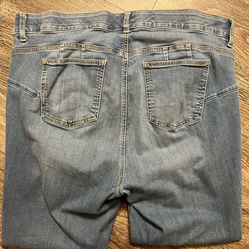 TORRID Bombshell Skinny Premium Stretch Jeans - Picture 4 of 4